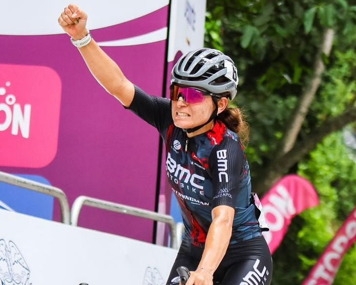 Esther Jessica Galarza wins mountain stage at Vuelta a Colombia Femenina